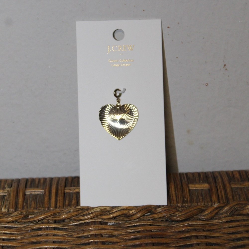 J.Crew Large gold-toned pleated heart charm. Length: 1.35"